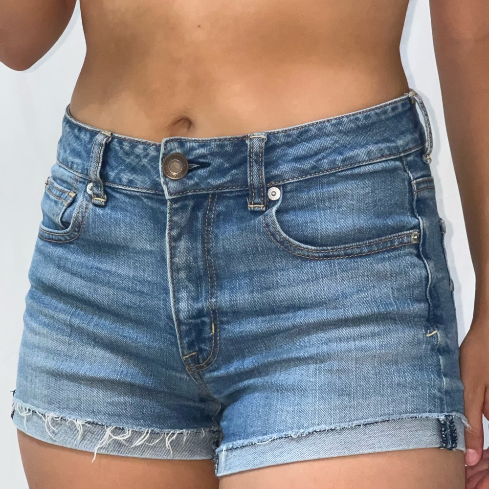 Comfortable American Eagle denim shorts Size 8